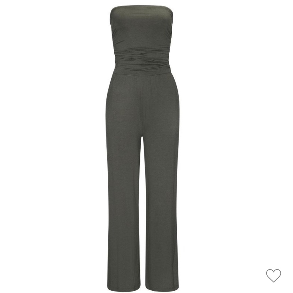 5/$25 lascana army green jumpsuit